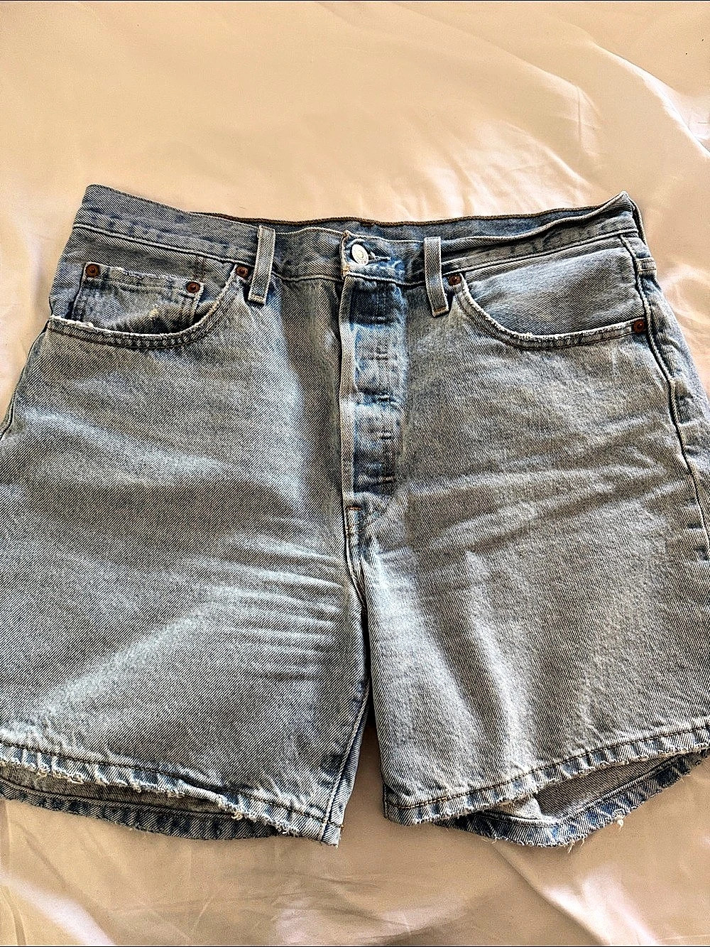 Levi's 501 Mid-Thigh Shorts Mid-Thigh Denim Jean Shorts Waist 32 Blue